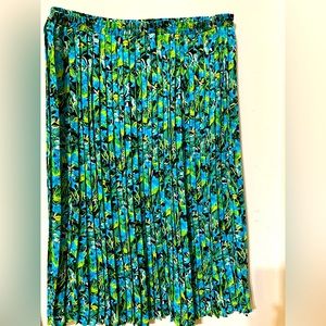 Dana Buchman MIDI Skirt with Permanent pleats